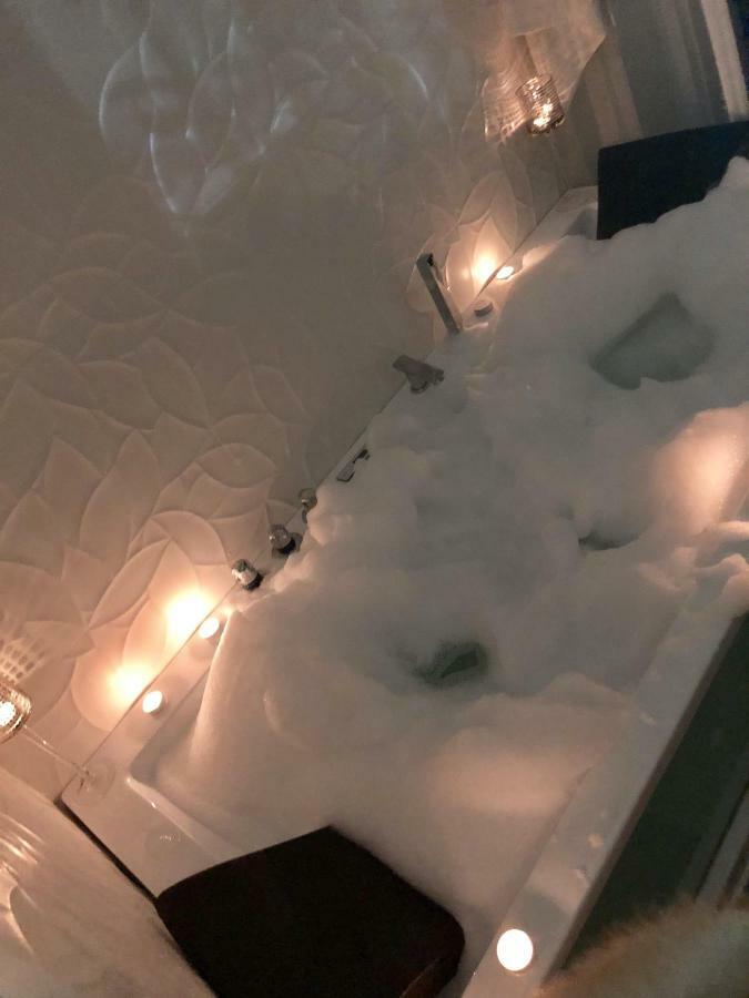 Sol Luxury Suites Madrid Eksteriør bilde
